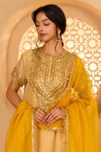 Shop saina kapoor Beige Cotton, Organza, Chanderi, Viscose Round Sequin Embroidered Kurta Set Online at Aza Fashions Shop_saina kapoor_Beige Cotton, Organza, Chanderi, Viscose Round Sequin Embroidered Kurta Set _Online_at_Aza_Fashions