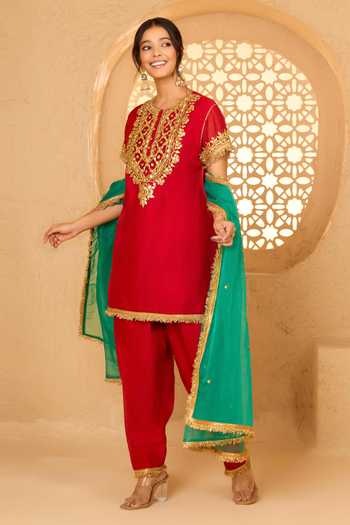 saina kapoor Red Cotton, Organza, Chanderi, Viscose Round Placement Embroidered Kurta Set Online at Aza Fashions saina kapoor_Red Cotton, Organza, Chanderi, Viscose Round Placement Embroidered Kurta Set _Online_at_Aza_Fashions