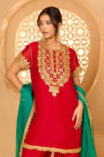Shop saina kapoor Red Cotton, Organza, Chanderi, Viscose Round Placement Embroidered Kurta Set Online at Aza Fashions Shop_saina kapoor_Red Cotton, Organza, Chanderi, Viscose Round Placement Embroidered Kurta Set _Online_at_Aza_Fashions