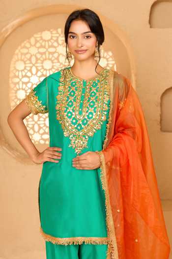 Shop saina kapoor Green Cotton, Organza, Chanderi, Viscose Floral Embroidered Kurta Salwar Set Online at Aza Fashions Shop_saina kapoor_Green Cotton, Organza, Chanderi, Viscose Floral Embroidered Kurta Salwar Set _Online_at_Aza_Fashions