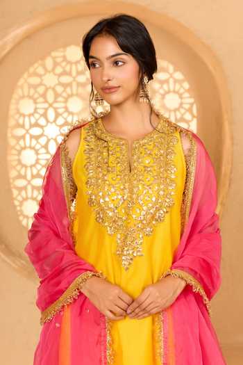 Shop saina kapoor Yellow Cotton, Organza, Chanderi, Viscose Halter Neck Embroidered Kurta Pant Set Online at Aza Fashions Shop_saina kapoor_Yellow Cotton, Organza, Chanderi, Viscose Halter Neck Embroidered Kurta Pant Set _Online_at_Aza_Fashions