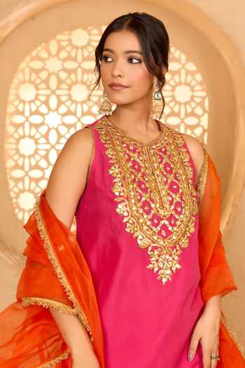 Buy saina kapoor Fuchsia Cotton, Organza, Chanderi, Viscose Sequin Embroidered Kurta Pant Set Online at Aza Fashions Buy_saina kapoor_Fuchsia Cotton, Organza, Chanderi, Viscose Sequin Embroidered Kurta Pant Set _Online_at_Aza_Fashions
