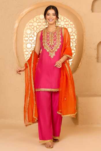 saina kapoor Sequin Embroidered Kurta Pant Set 