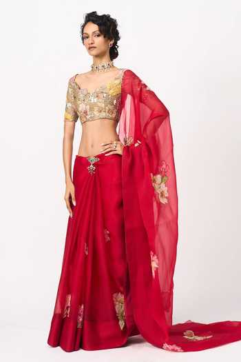 Buy_Issa Studio By Chetana & Swathi_Red Organza, Satin Sweetheart Neck Iksha Printed Saree With Blouse _Online_at_Aza_Fashions