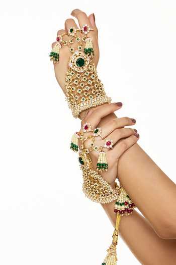 Raabta By Rahul Green Ishq-e-dari Pair Of Hathphools Online at Aza Fashions Raabta By Rahul_Green Ishq-e-dari Pair Of Hathphools _Online_at_Aza_Fashions