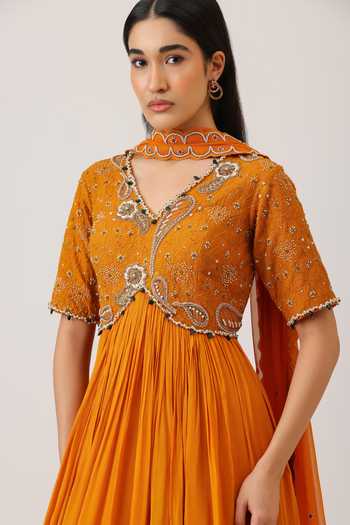 Vidushi Gupta_Yellow Modal, Silk, Chinon, Chiffon, Paisley Threadwork Anarkali With Dupatta _Online_at_Aza_Fashions