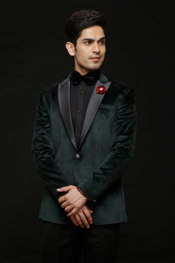Sven Suits_Green Polyester Micro Velvet Tuxedo Set _Online_at_Aza_Fashions