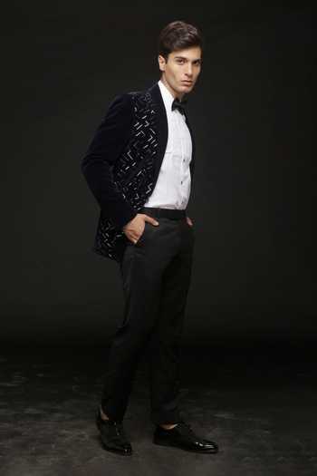 Sven Suits Geometric Embroidered Tuxedo Set 