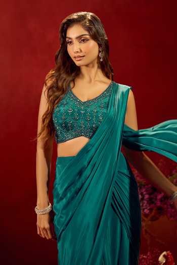 Samyukta Singhania Green Crepe V-neck Pre-draped Saree With Embroidered Blouse at Aza Fashions Samyukta Singhania_Green Crepe V-neck Pre-draped Saree With Embroidered Blouse _at_Aza_Fashions