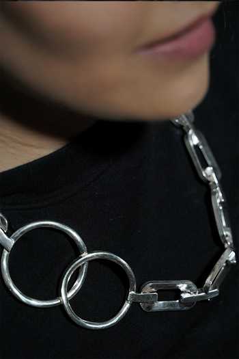 Buy KEFI-CO Silver Plated Zizi Linked Necklace Buy_KEFI-CO_Silver Plated Zizi Linked Necklace