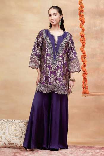 DAREISS Janaki Paisley Pattern Kurta & Sharara Set