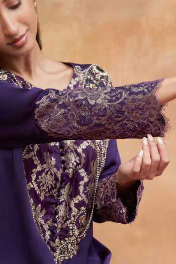 Buy DAREISS Purple Silk, Chanderi Round Neck Rewa Handwoven Kurta And Dhoti Pant Set Buy_DAREISS_Purple Silk, Chanderi Round Neck Rewa Handwoven Kurta And Dhoti Pant Set