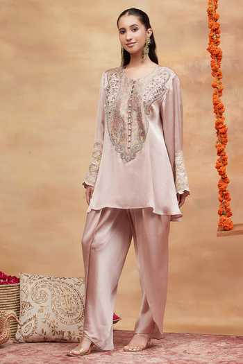 DAREISS Rewa Embroidered Kurta & Dhoti Pant Set