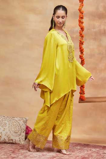 Buy Dareiss Yellow Silk, Satin Split V-neck, Yes Kedar Embroidered Kurta And Salwar Set Online at Aza Fashions Buy_Dareiss_Yellow Silk, Satin Split V-neck, Yes Kedar Embroidered Kurta And Salwar Set _Online_at_Aza_Fashions