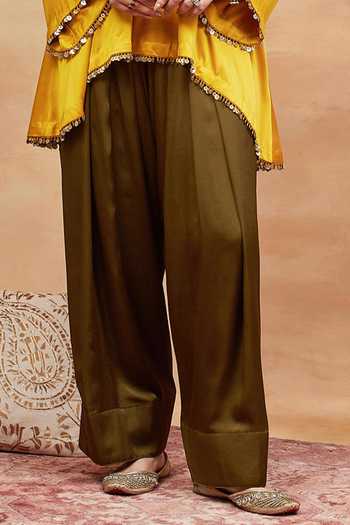 Dareiss Yellow Silk V-neck Annapurna Neckline Embroidered Kurta And Salwar Set Online at Aza Fashions Dareiss_Yellow Silk V-neck Annapurna Neckline Embroidered Kurta And Salwar Set _Online_at_Aza_Fashions