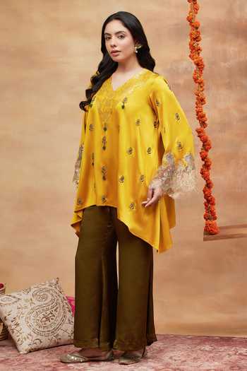 Shop DAREISS Yellow Silk, Chiffon, Banarasi Shivala Paisley Embroidered Kurta And Pant Set Online at Aza Fashions Shop_DAREISS_Yellow Silk, Chiffon, Banarasi Shivala Paisley Embroidered Kurta And Pant Set _Online_at_Aza_Fashions