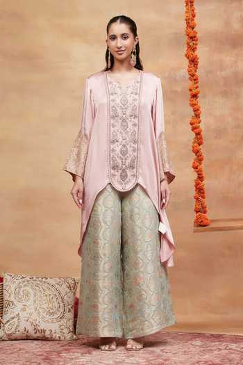 Buy DAREISS Pink Silk, Satin Split V-neck Munshi Embroidered Kurta And Flared Pant Set Buy_DAREISS_Pink Silk, Satin Split V-neck Munshi Embroidered Kurta And Flared Pant Set