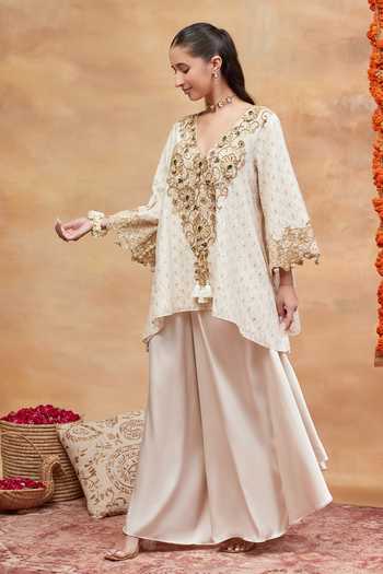 Buy_DAREISS_Off White Silk, Satin V-neck Mansarovar Embroidered Kurta And Flared Pant Set _Online_at_Aza_Fashions