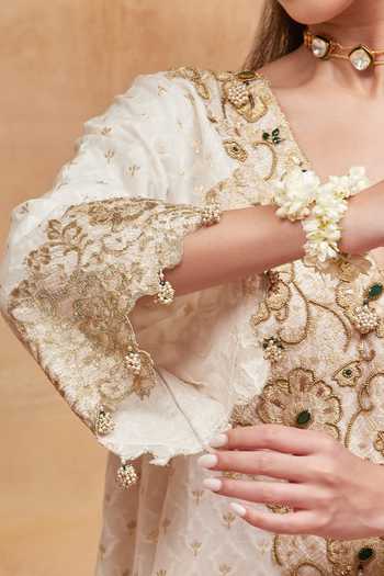 Buy_DAREISS_Off White Silk, Satin V-neck Mansarovar Embroidered Kurta And Flared Pant Set 