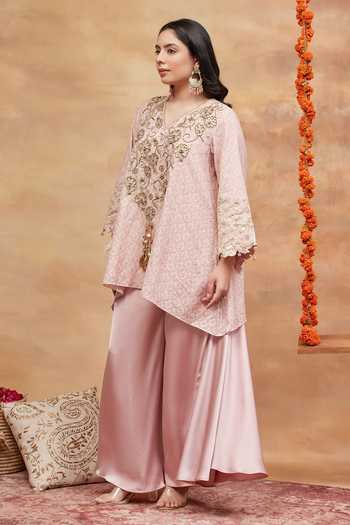 Buy_DAREISS_Pink Silk, Satin V-neck, Yes Mansarovar Kusum Woven Kurta And Pant Set _Online_at_Aza_Fashions