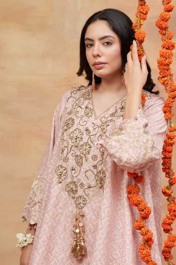 Buy_DAREISS_Pink Silk, Satin V-neck, Yes Mansarovar Kusum Woven Kurta And Pant Set 