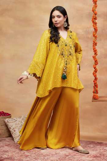Shop DAREISS Yellow Silk, Satin V-neck Mansarovar Genda Woven Kurta And Pant Set Online at Aza Fashions Shop_DAREISS_Yellow Silk, Satin V-neck Mansarovar Genda Woven Kurta And Pant Set _Online_at_Aza_Fashions