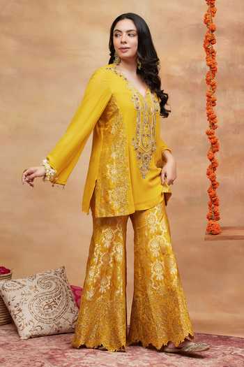 Shop DAREISS Yellow Silk, Georgette V-neck Namo Kanak Embroidered Kurta And Sharara Set Shop_DAREISS_Yellow Silk, Georgette V-neck Namo Kanak Embroidered Kurta And Sharara Set