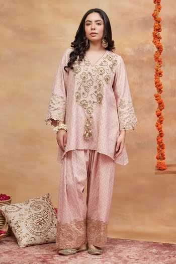 DAREISS Embroidered Chanderi Silk Kurta & Salwar Set 