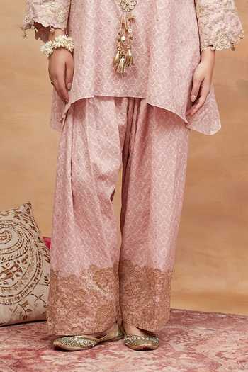 Buy_DAREISS_Blush Chanderi Silk V-neck Embroidered Kurta And Salwar Set _Online_at_Aza_Fashions