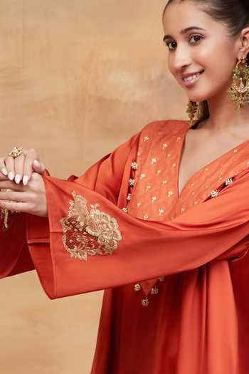 DAREISS Orange Silk V-neck Rajghat Sindoor Embroidered Kurta And Skirt Set Online at Aza Fashions DAREISS_Orange Silk V-neck Rajghat Sindoor Embroidered Kurta And Skirt Set _Online_at_Aza_Fashions
