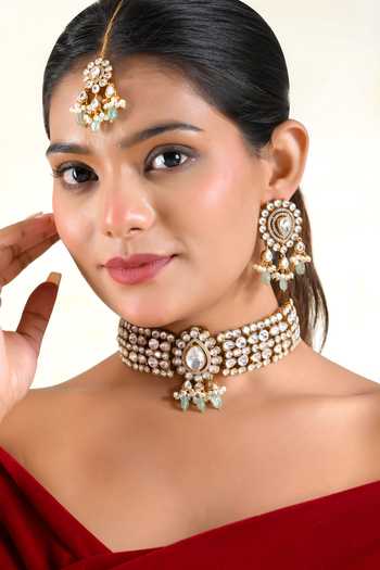 Buy_Prestones_Emerald Green Kundan Polki Embellished Choker Set _Online_at_Aza_Fashions