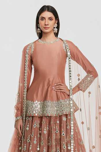 Abhinav Mishra Peach Net, Chanderi Round Neck Placement Embroidered Kurta Lehenga Set Online at Aza Fashions Abhinav Mishra_Peach Net, Chanderi Round Neck Placement Embroidered Kurta Lehenga Set _Online_at_Aza_Fashions