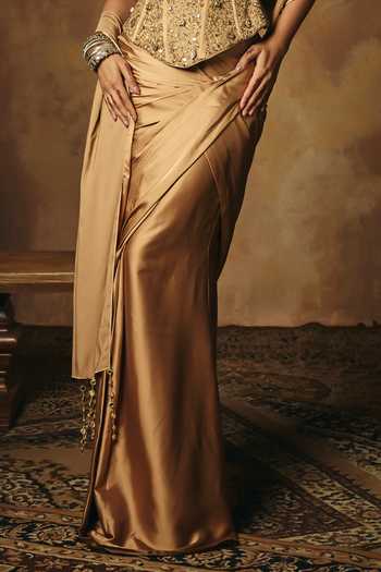 Saanjh By Lea Gold Satin Sequins, Beads, Stones Sweetheart Neck Padmini Pre-draped Saree Set Online at Aza Fashions Saanjh By Lea_Gold Satin Sequins, Beads, Stones Sweetheart Neck Padmini Pre-draped Saree Set _Online_at_Aza_Fashions