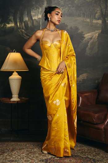 Buy_SAANJH BY LEA_Yellow Silk Embroidery Sweetheart Neck Swarna Banarasi Saree With Blouse _Online_at_Aza_Fashions