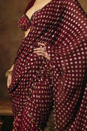 SAANJH BY LEA Wine Georgette Sweetheart Neck Revya Pre-draped Saree Set at Aza Fashions SAANJH BY LEA_Wine Georgette Sweetheart Neck Revya Pre-draped Saree Set _at_Aza_Fashions