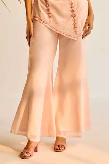 SAANJH BY LEA_Pink Georgette Sweetheart Neck, Yes Geet Embroidered Y2k Kurta Set _Online_at_Aza_Fashions