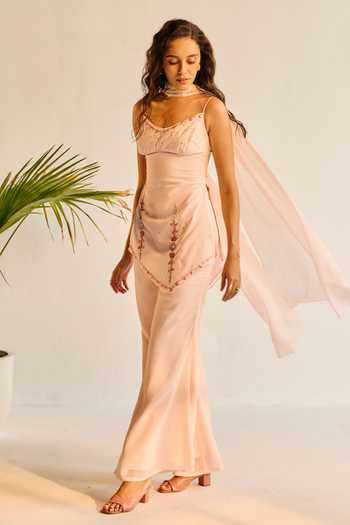 Shop_SAANJH BY LEA_Pink Georgette Sweetheart Neck, Yes Geet Embroidered Y2k Kurta Set _Online_at_Aza_Fashions