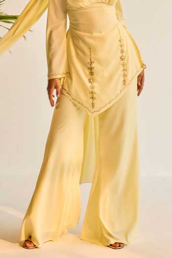 SAANJH BY LEA_Yellow Georgette Sweetheart Neck, Yes Geet Hand Embroidered Kurta Set _Online_at_Aza_Fashions
