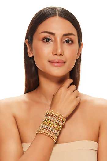 Raabta By Rahul Bird Man Hand Cuff 