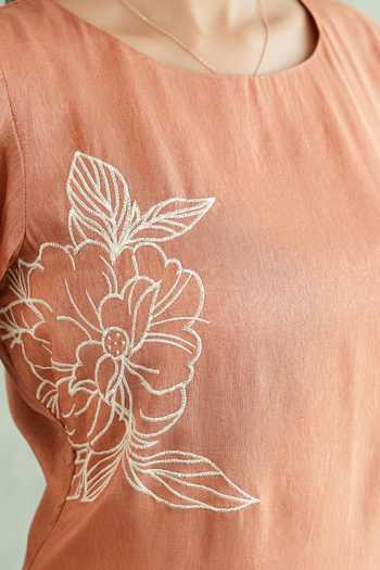 Masoomm Rust Shantoon Boat Neck, Yes Embroidered Floral Kurta And Pant Set at Aza Fashions Masoomm_Rust Shantoon Boat Neck, Yes Embroidered Floral Kurta And Pant Set _at_Aza_Fashions