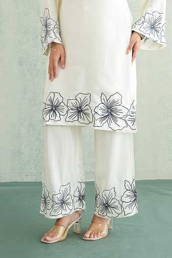 Shop Masoomm Off White Shantoon V-neck, Yes Embroidered Bordered Kurta And Pant Set Online at Aza Fashions Shop_Masoomm_Off White Shantoon V-neck, Yes Embroidered Bordered Kurta And Pant Set _Online_at_Aza_Fashions