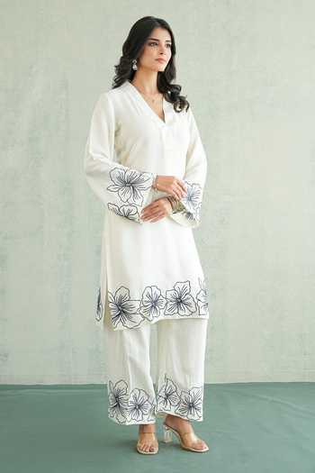 Buy Masoomm Off White Shantoon V-neck, Yes Embroidered Bordered Kurta And Pant Set Buy_Masoomm_Off White Shantoon V-neck, Yes Embroidered Bordered Kurta And Pant Set
