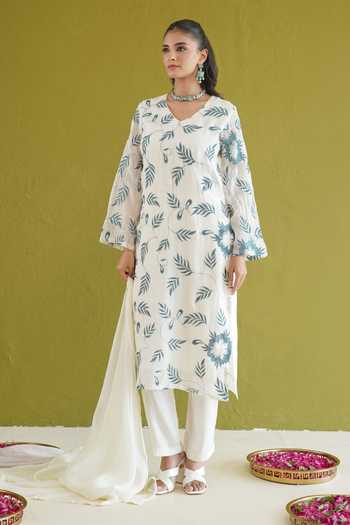 Buy Masoomm Off White Organza, Shantoon V-neck Embroidered Kurta Pant Set Online at Aza Fashions Buy_Masoomm_Off White Organza, Shantoon V-neck Embroidered Kurta Pant Set _Online_at_Aza_Fashions