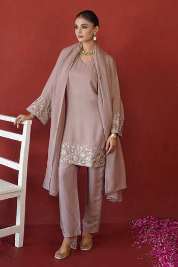 Masoomm Embroidered Floral Kurta Set 