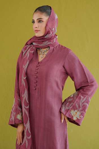 Buy Masoomm Purple Organza Mandarin Collar, V-neck Embroidered Straight Kurta Set Buy_Masoomm_Purple Organza Mandarin Collar, V-neck Embroidered Straight Kurta Set