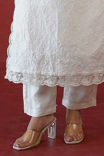 Masoomm Off White Shantoon V-neck, Yes Scallop Hem Kurta And Pant Set Online at Aza Fashions Masoomm_Off White Shantoon V-neck, Yes Scallop Hem Kurta And Pant Set _Online_at_Aza_Fashions