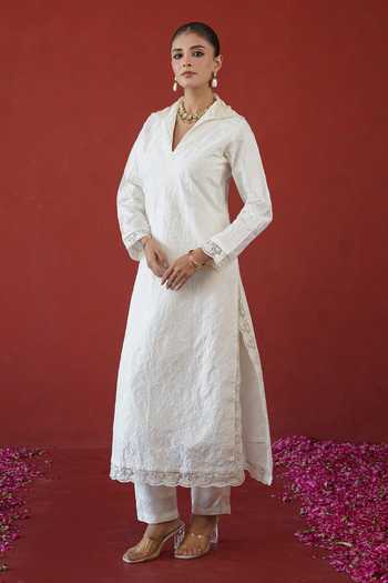 Buy Masoomm Off White Shantoon V-neck, Yes Scallop Hem Kurta And Pant Set Online at Aza Fashions Buy_Masoomm_Off White Shantoon V-neck, Yes Scallop Hem Kurta And Pant Set _Online_at_Aza_Fashions