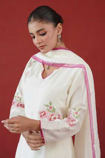 Masoomm Off White Organza, Silk V-neck Embroidered Kurta Set Online at Aza Fashions Masoomm_Off White Organza, Silk V-neck Embroidered Kurta Set _Online_at_Aza_Fashions