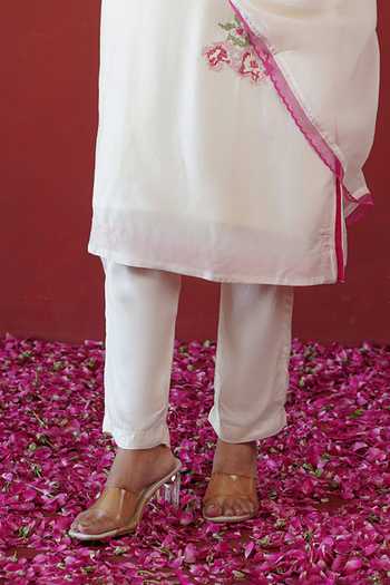 Buy Masoomm Off White Organza, Silk V-neck Embroidered Kurta Set Online at Aza Fashions Buy_Masoomm_Off White Organza, Silk V-neck Embroidered Kurta Set _Online_at_Aza_Fashions