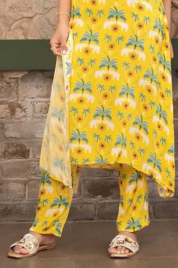 Senren By Eshana Raut Yellow Crepe V-neck Bohemian Print Kaftan And Pant Set Online at Aza Fashions Senren By Eshana Raut_Yellow Crepe V-neck Bohemian Print Kaftan And Pant Set _Online_at_Aza_Fashions
